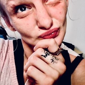 Meet your Posher, Alicia